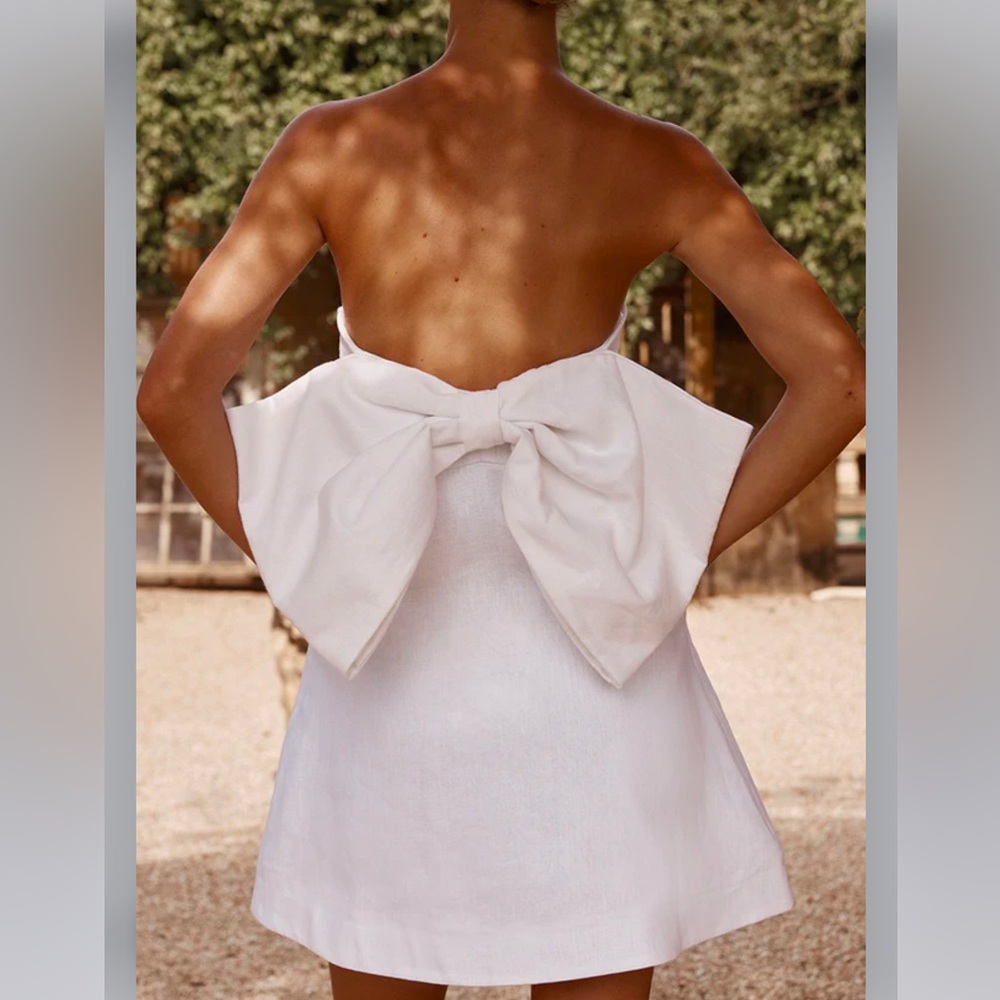 DISSH White Bow Dress